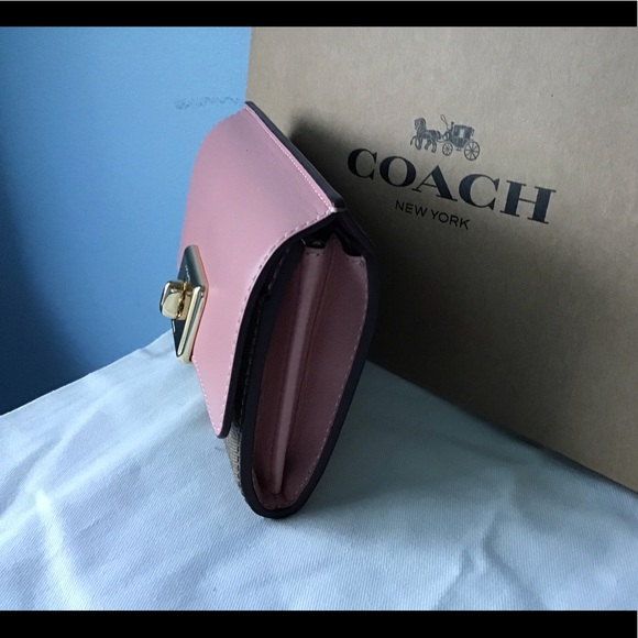 COACH Cassidy Turnlock Wallet Leather. - Picture 2 of 8